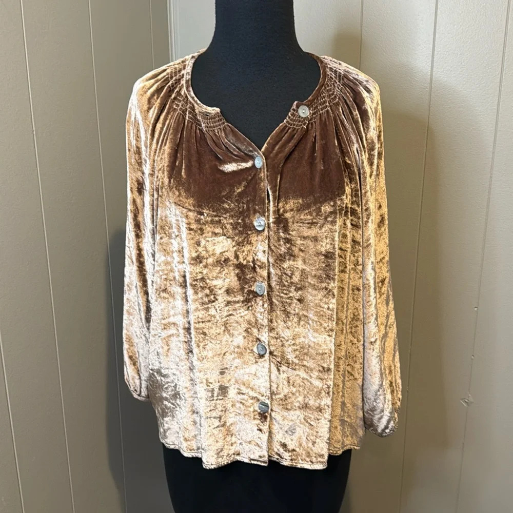 Tucker Women’s Petite Velour Casual Button Down Blouse Stretch Elastic Cuffs